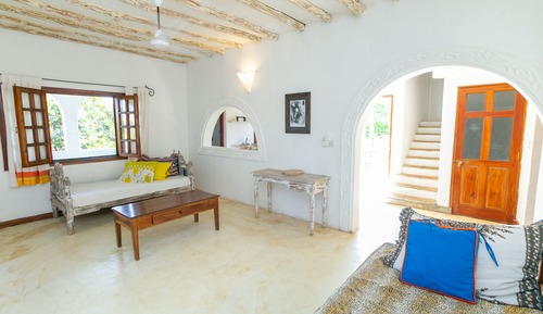 Villa familiar, 5 habitaciones, balcón, vistas a la piscina