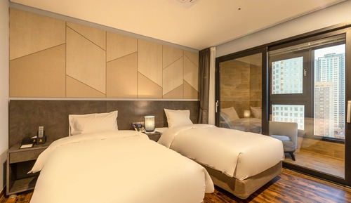 Habitación superior con 2 camas individuales (City)