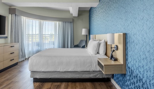 Suite, 1 habitación, balcón (1 King Bed, Sofa Bed)