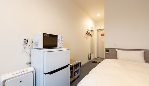 Habitación estándar con 2 camas individuales (check-in is not available after 11PM)