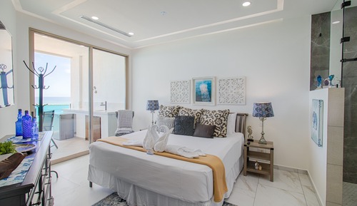 Apartamento ejecutivo, 3 habitaciones, vistas al mar