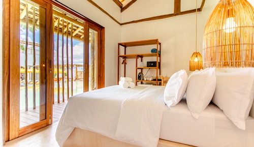 Habitación Deluxe, 1 cama de matrimonio grande, vistas a la piscina