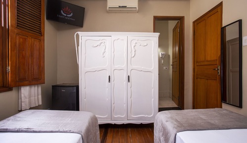 Habitación estándar con 1 cama doble o 2 individuales