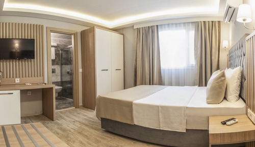 Habitación estándar con 1 cama doble o 2 individuales, no fumadores, en edificio anexo