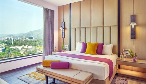 Suite (Vivanta)
