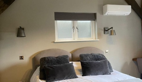 Habitación Deluxe con 1 cama doble o 2 individuales, baño privado (Double)
