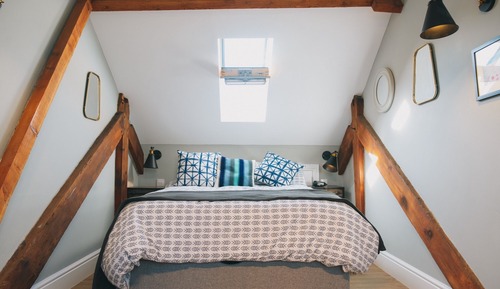 Suite clásica, baño privado, vistas parciales al mar