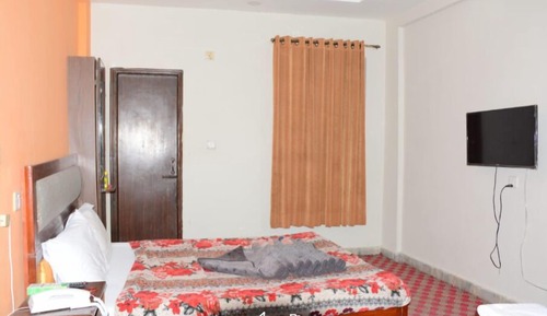 Habitación estándar con 1 cama doble o 2 individuales