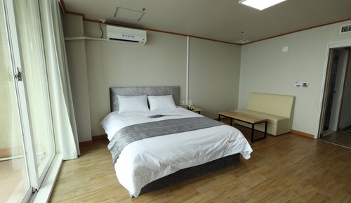 Deluxe Ocean Double Room