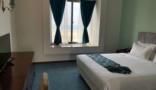 Habitación doble superior, 1 cama de matrimonio, no fumadores, vistas a la piscina