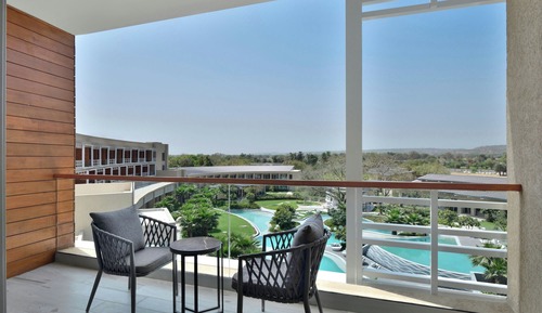 Habitación Deluxe, 2 camas individuales, no fumadores, vistas a la piscina (Balcony)