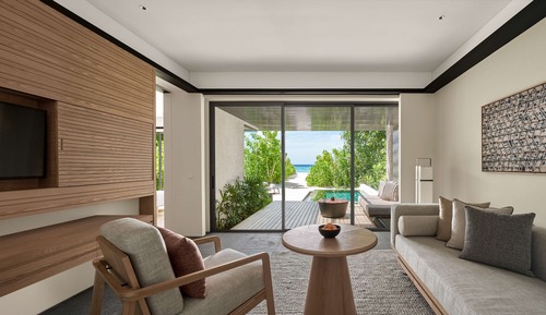 Villa, piscina privada, junto a la playa