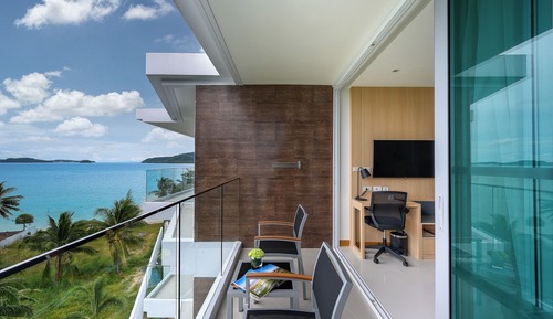 Habitación Deluxe, vistas parciales al mar