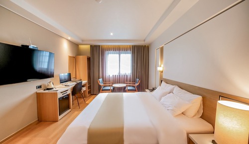 Room (Standard room (available for viewing )
