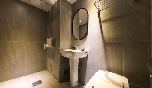 Room (Simmons Deluxe Twin (King + Super Sin)