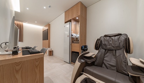 Room (Suite (Styler Smart TV High Performin)