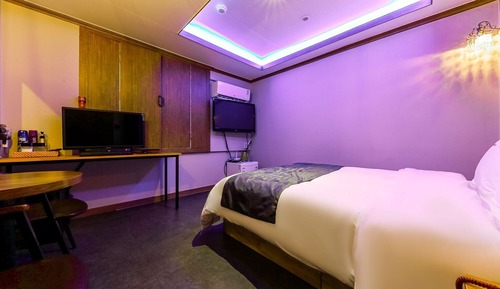 Room (Semi-special room (Natural hot spring)