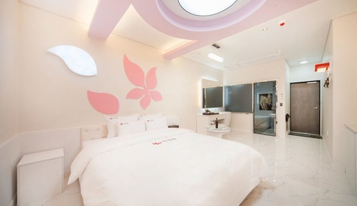 Room (Drive-Spa)