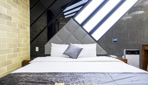 Room (Suite King (styler spa bathtub air pu)