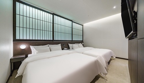 Room (2pc suite twin party room (twin/gamin)