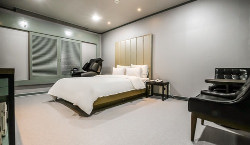 Room (Deluxe Massage (Smart TV OTT))