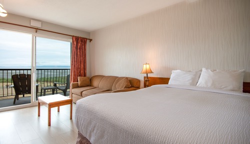 Oceanview King Room w/ Kitchenette