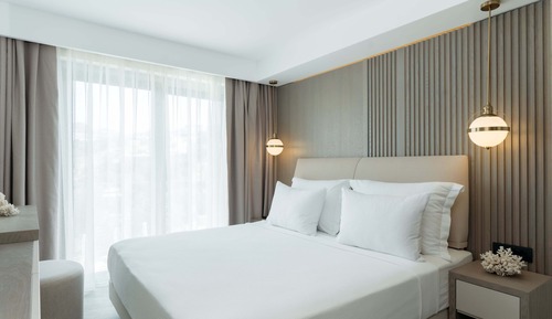 Suite Room with Kitchen