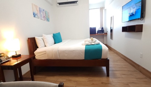 Deluxe King Room