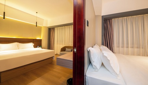 Habitación familiar, varias camas