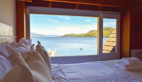 Habitación estándar con 1 cama doble o 2 individuales, vistas al lago