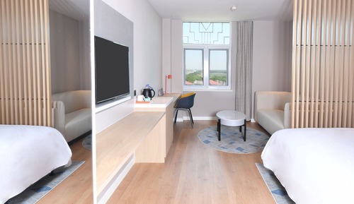Habitación estándar, 1 cama de matrimonio grande, vistas a la ciudad (Kids Theme)