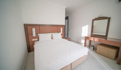 Habitación superior, vistas a la piscina