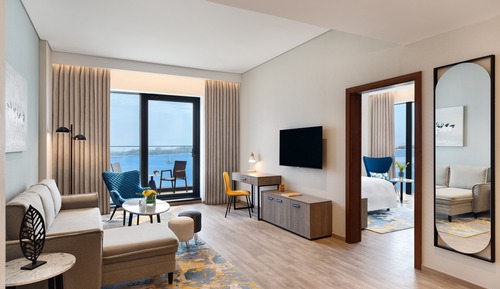 Suite, 1 cama de matrimonio grande, balcón, frente a la playa (Beachfront)