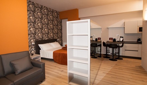 Apartamento, en edificio anexo