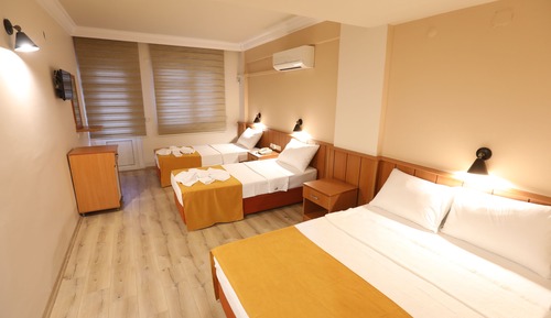 Habitación familiar con 1 cama doble o 2 individuales