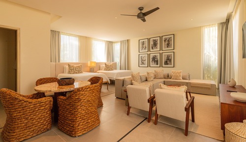 Habitación, varias camas, frente a la playa (Luna)