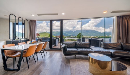 Ático ejecutivo, balcón, vistas al río