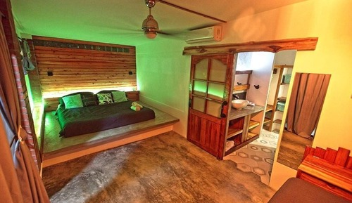 Habitación cuádruple romántica, vistas a la piscina