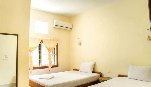 Habitación básica con 1 cama doble o 2 individuales, 1 cama doble, no fumadores, baño privado
