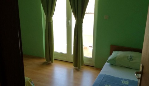 Apartment (Robi- swimming pool and beautiful gar)