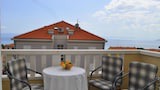Studio (Ivi - big parking and courtyard - SA5)