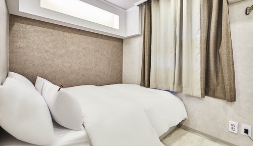 Habitación estándar doble (Friday,Saturday,Sunday- Check-in 8pm)