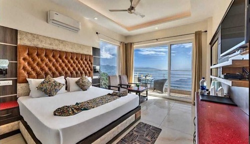 Habitación Premium, balcón, vistas a la colina