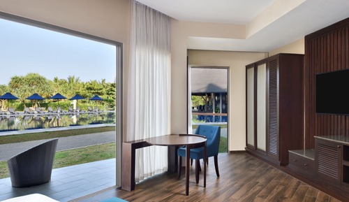 Suite estudio, 1 cama de matrimonio grande, vistas al jardín