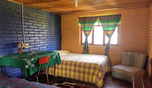 Habitación con 1 cama doble o 2 individuales, 5 habitaciones, no fumadores, vistas a la montaña