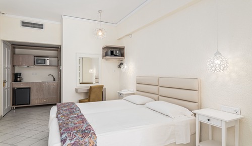 Suite estudio exclusiva (Swim up)
