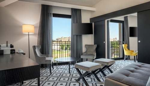 Suite junior, 2 camas dobles, vistas a la ciudad