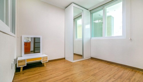 Habitación (Castle-dong 303)