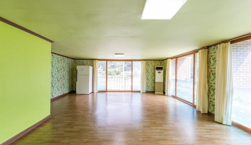 Room (202+203)