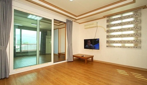 Habitación (203)